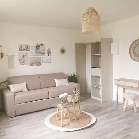 Апартаменты Le Bohemien *studio 30m²*wifi*parking Prive*calme *